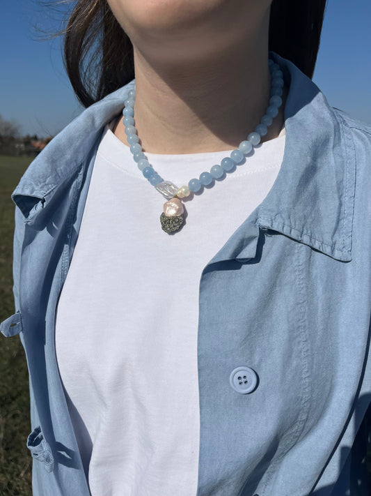 Kék az ég felhőt sem látni